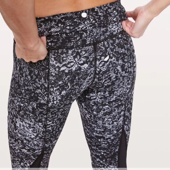 Lululemon Women’s 6 Wunder Under Crop *Scallop 23" Achromatize Ice Grey Black - Picture 3 of 16